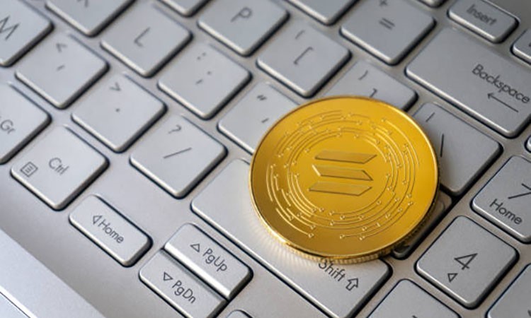 Solana in 2025: Opportunities and Risks