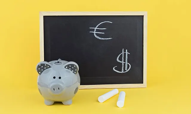 Moscow Exchange Stops Trading in Dollar and Euro