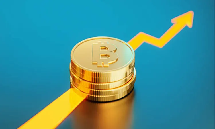 Bitcoin Maintains Upward Momentum
