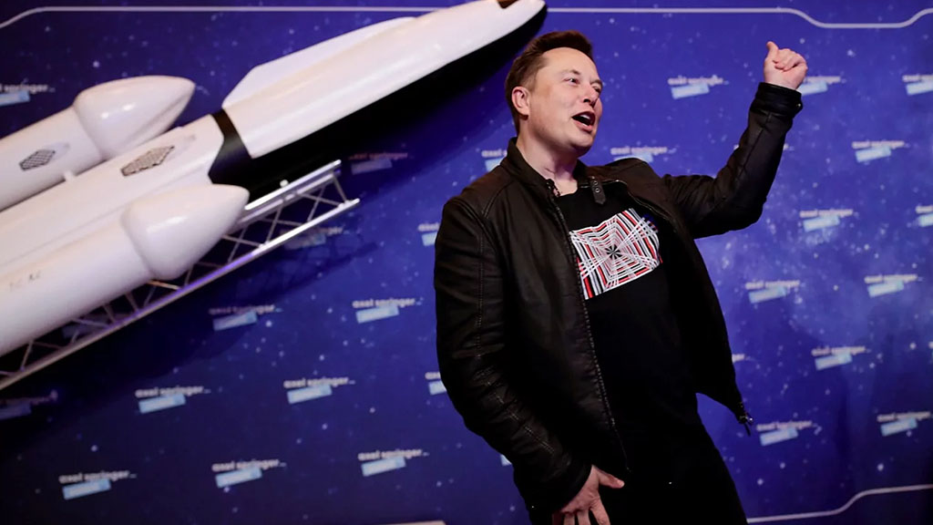 Elon Musk Cedes Forbes’ Top Spot to Louis Vuitton CEO