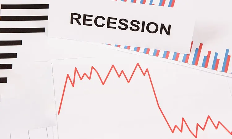Macroeconomics and Cryptocurrencies