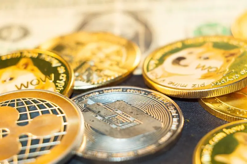 Michael van de Poppe Names Five Best Altcoins