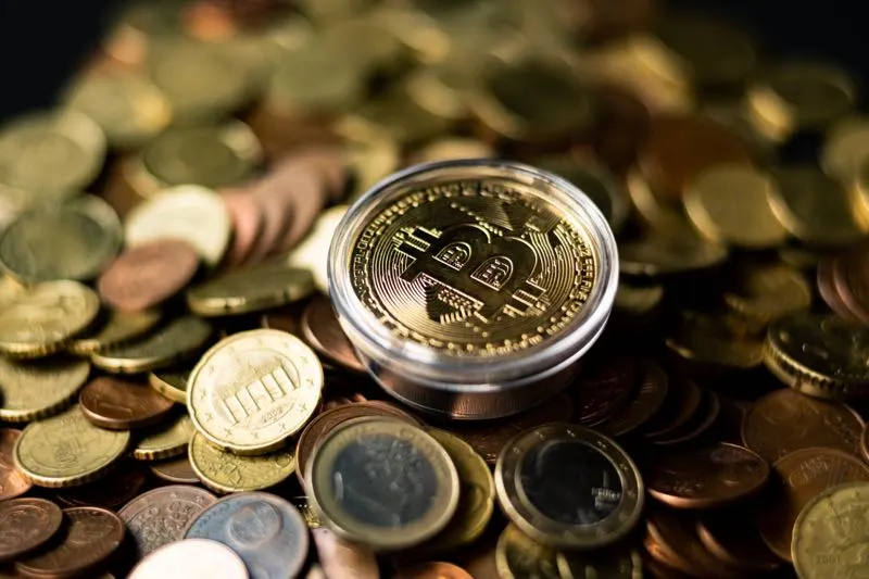 Long-Term Bitcoin Holders Realize Profits