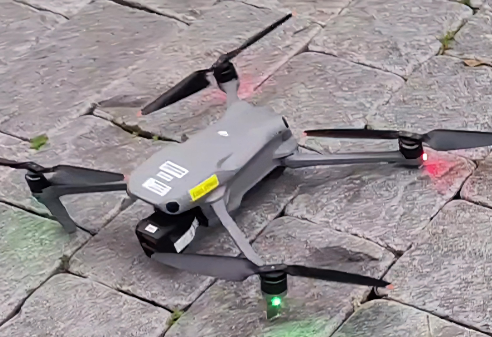 DJI to Unveil Air 3 Drone with Three Cameras This Week