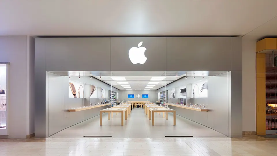 Apple and Tesla: Tech Stocks Fall Amid Supply Chain Issues