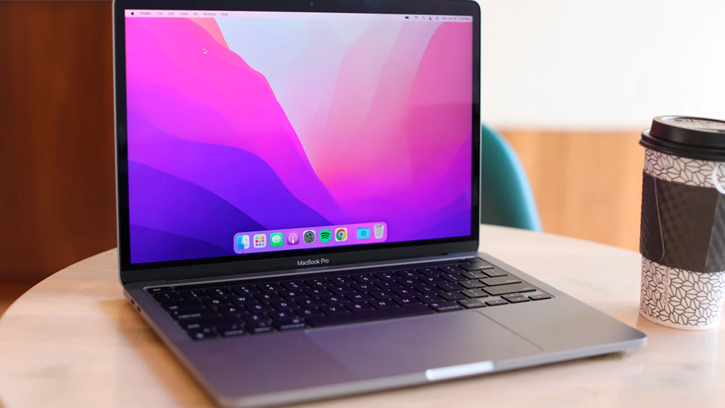 Apple Reportedly Working on MacBook with Touchscreens
