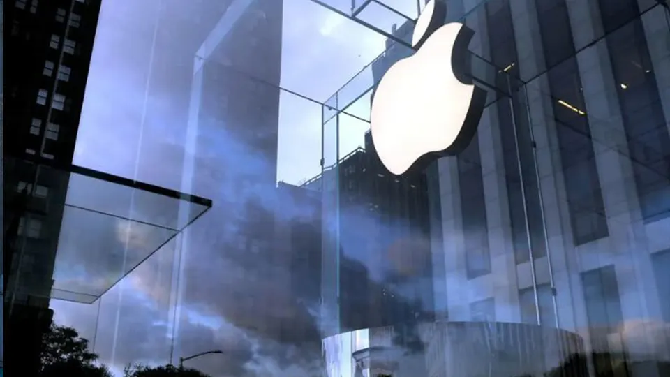 Bloomberg Names March 8 as Tentative Date for New Budget iPhone Presentation